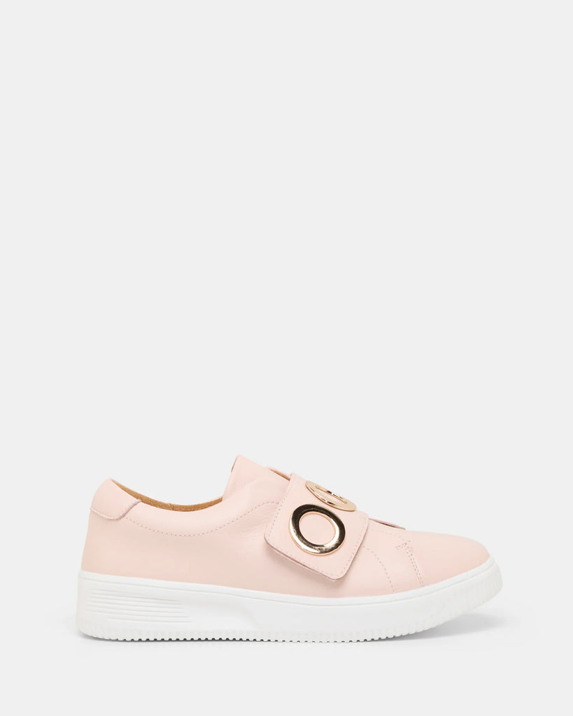 STEP ON AIR - CHRISTAL