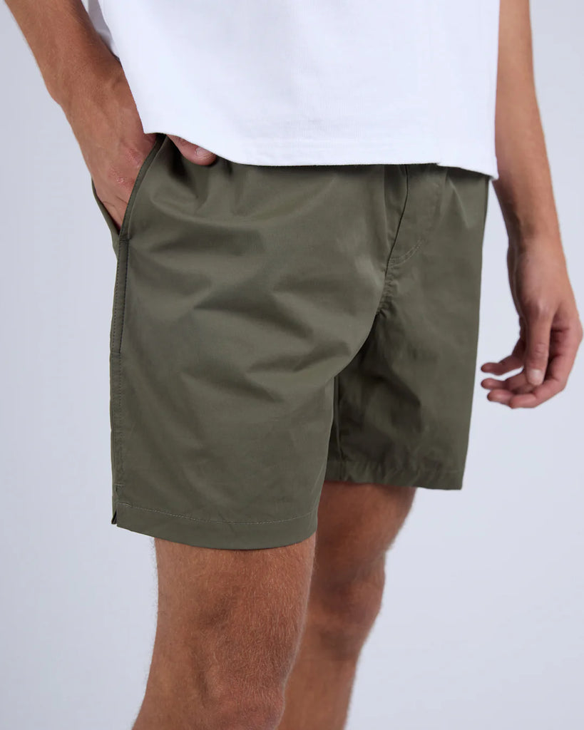 SILENT THEORY - TRES SHORT