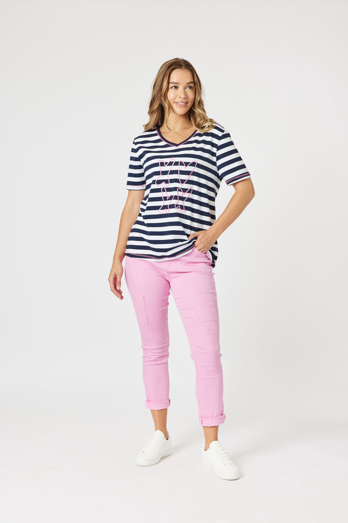 THREADZ - LOVE & KISSES TEE