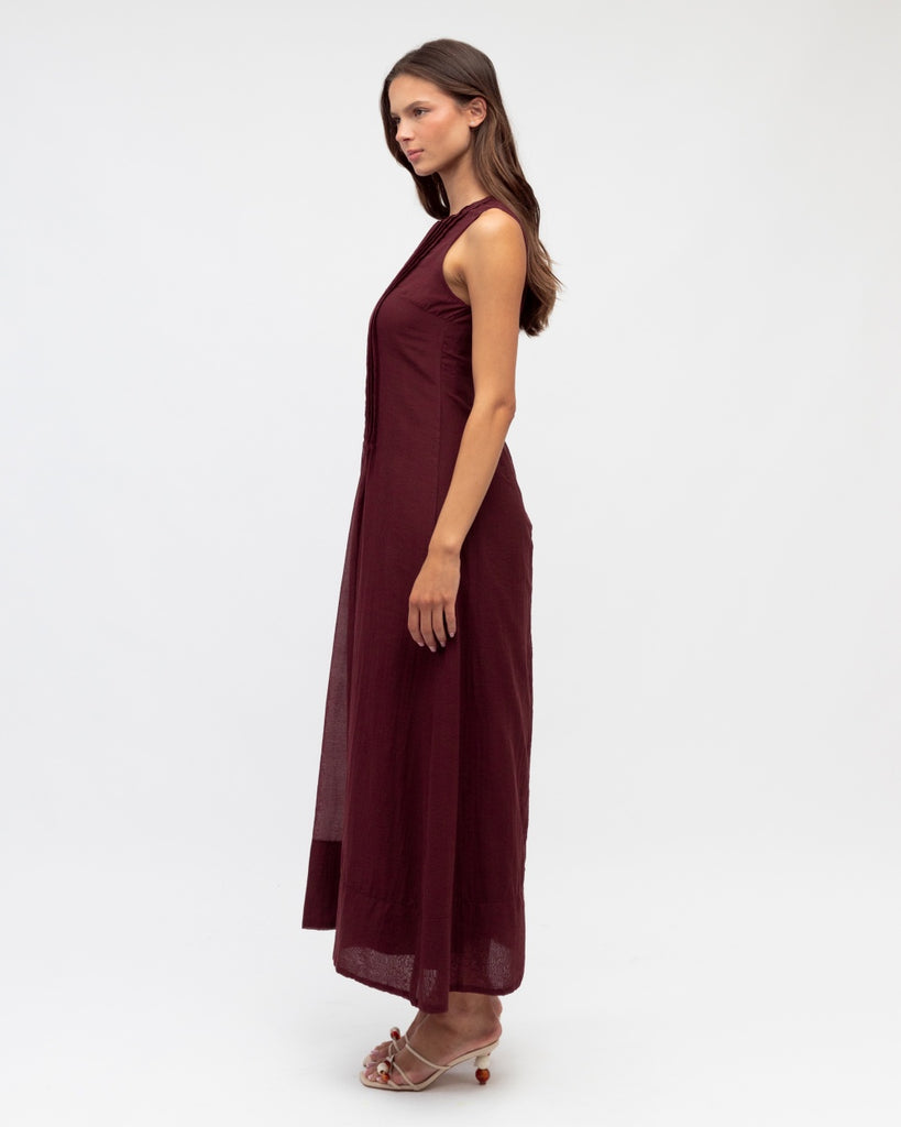 WHITE CLOSET - A LINE PINTUCK DRESS