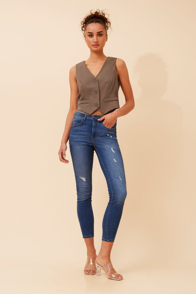 CKM - CROP LENGTH VEST WITH MOCK POCKETS