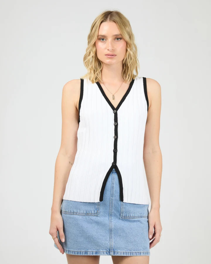 ALL ABOUT EVE - SIGRID TOP