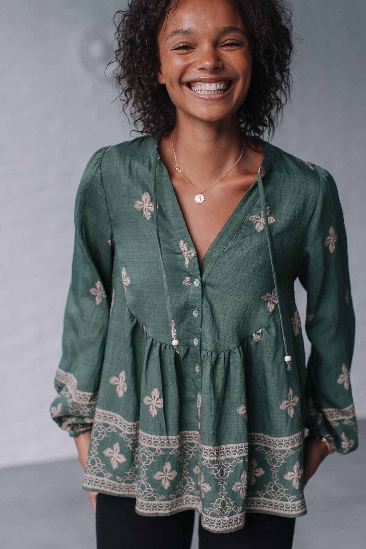 MIRACLE - BALLOON SLEEVE DIAMOND EMBROIDED TOP