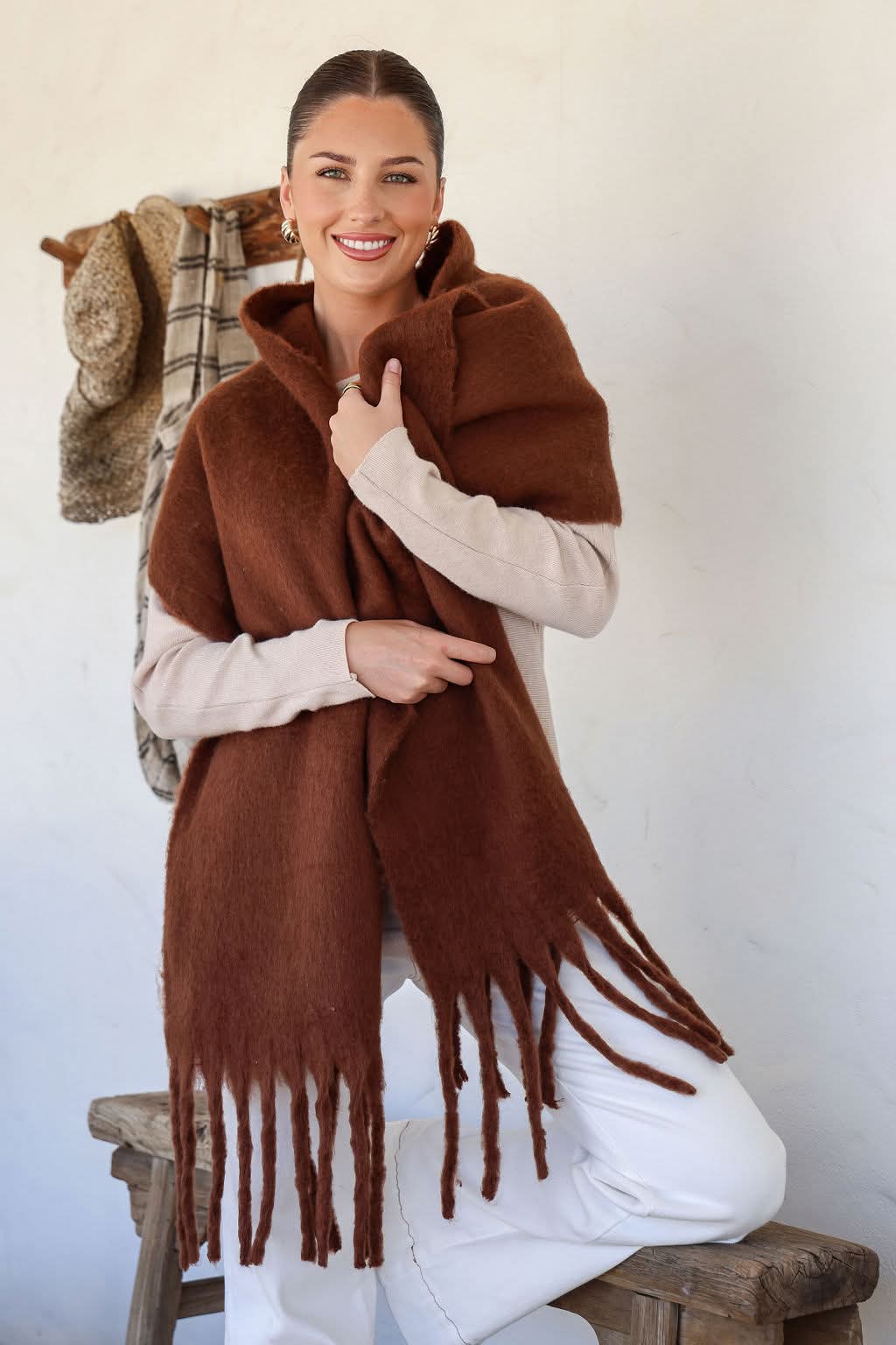 MIRACLE - PLAIN SNUGGLY TASSEL SCARF
