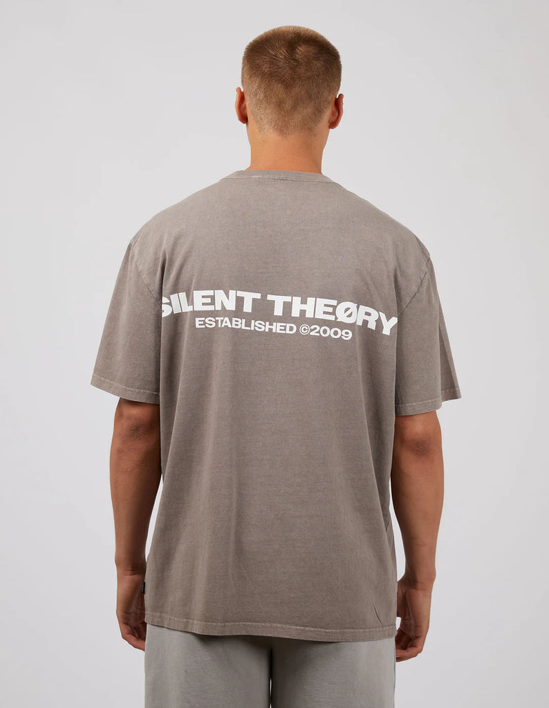 SILENT THEORY - ESSENTIAL FIT TEE