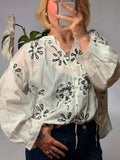 SMAIBULUN - APPLIQUE EMBROIDERED BLOUSE