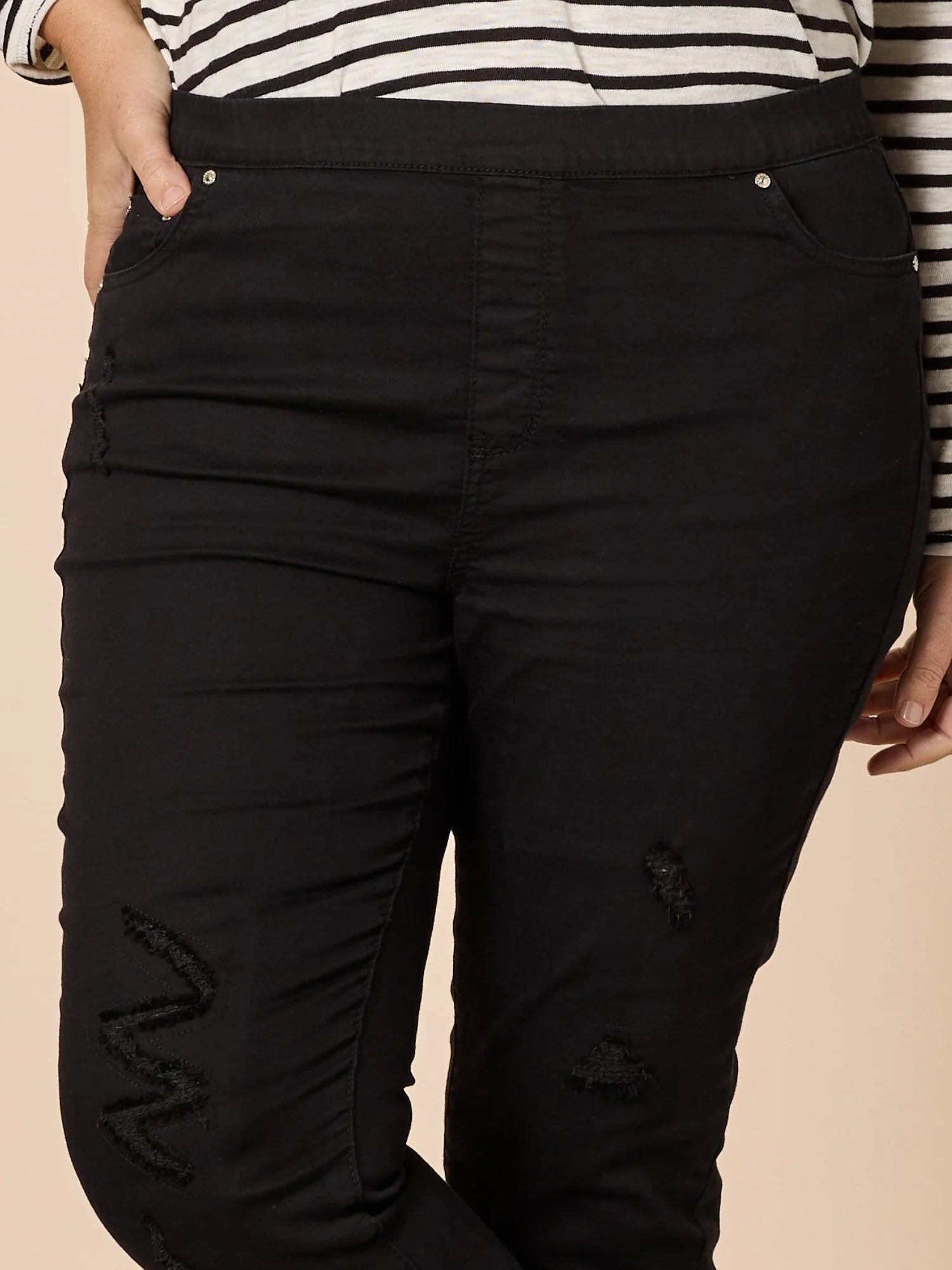 THREADZ - PULL ON RIPPED JEAN