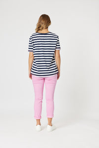 THREADZ - LOVE & KISSES TEE
