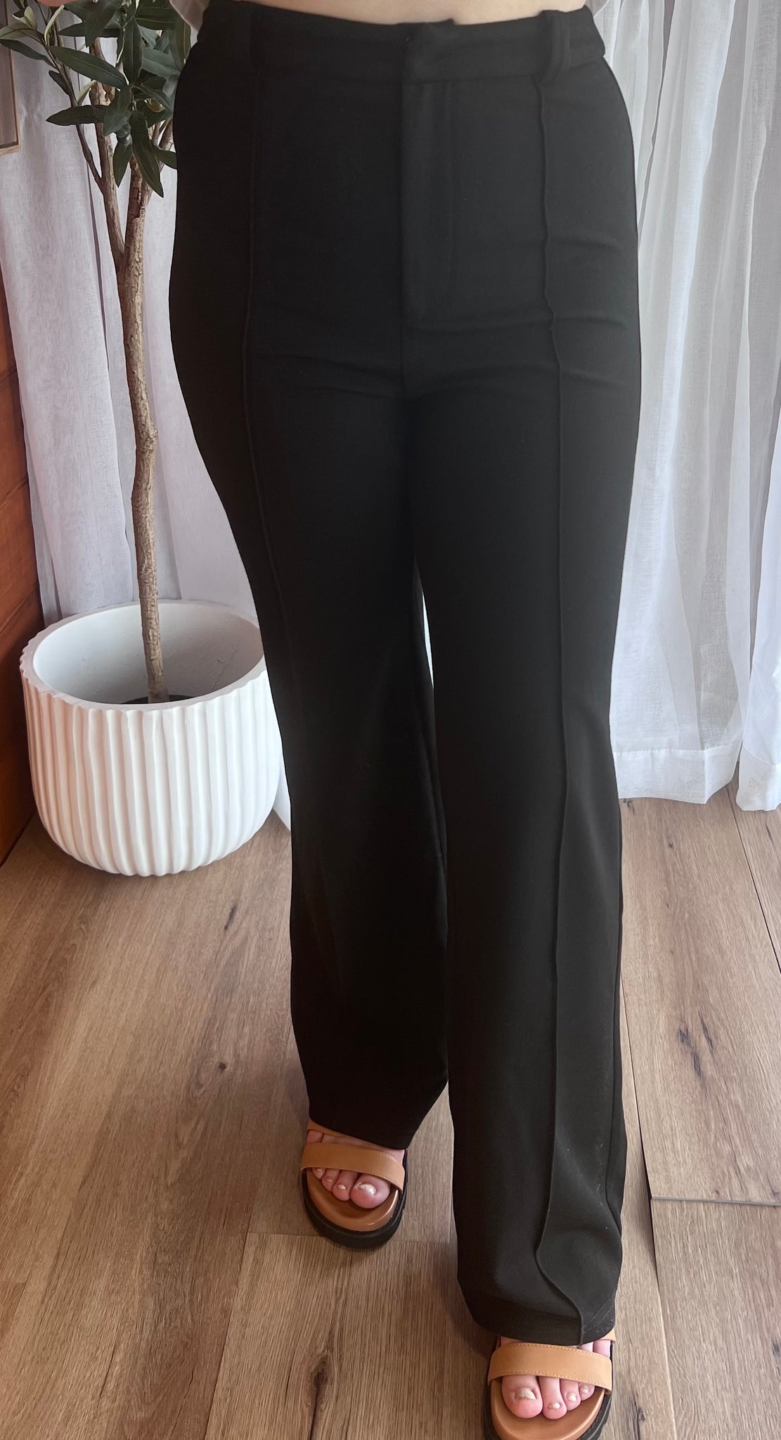 STYLE STATE - STRETCH FABRIC FRONT SEAM DETAIL PANTS