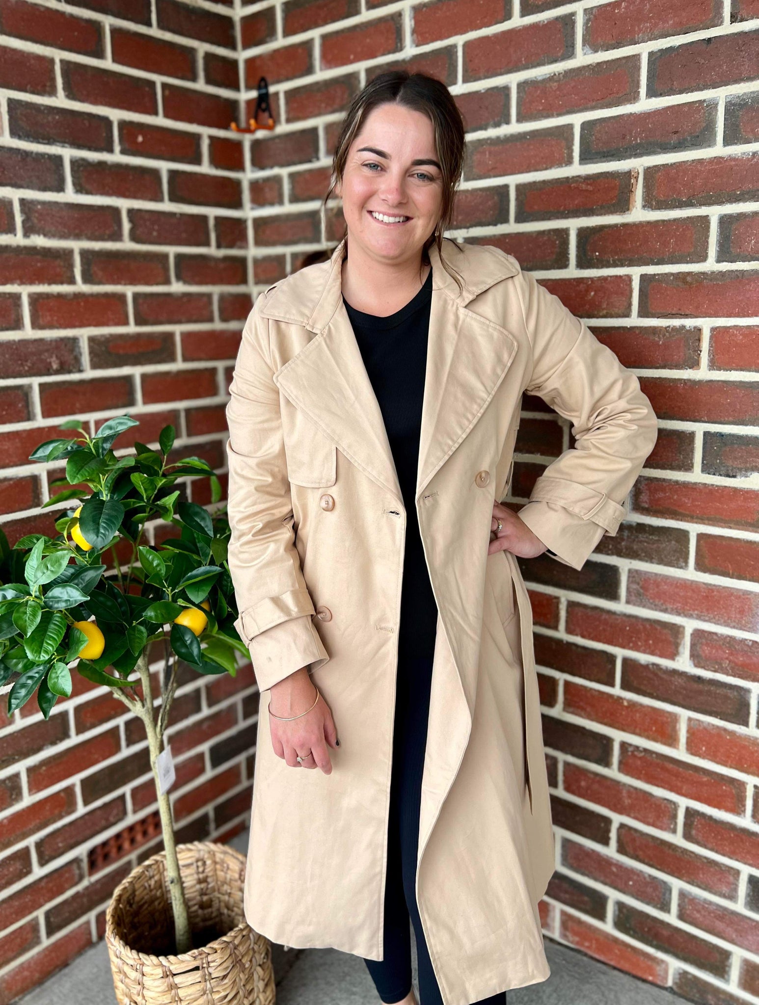 WINNIE AND CO - COLLARED TRENCH COAT WITH BUTTON