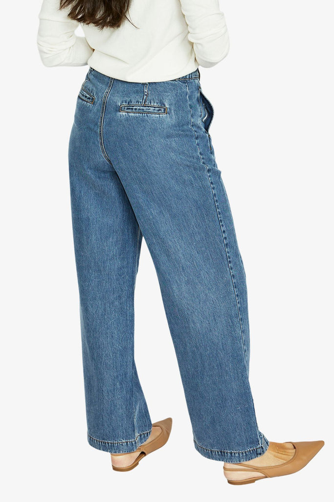 JUMP - SOFT RIVET DETQAIL JEAN