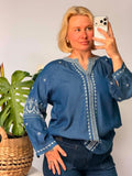 SMAIBULUN - EMB TENCEL CHAMBRAY BLOUSE