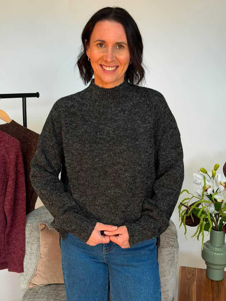 CKM - HIGH NECK KNIT