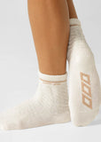 LORNA JANE - CABLE KNIT CREW SOCKS