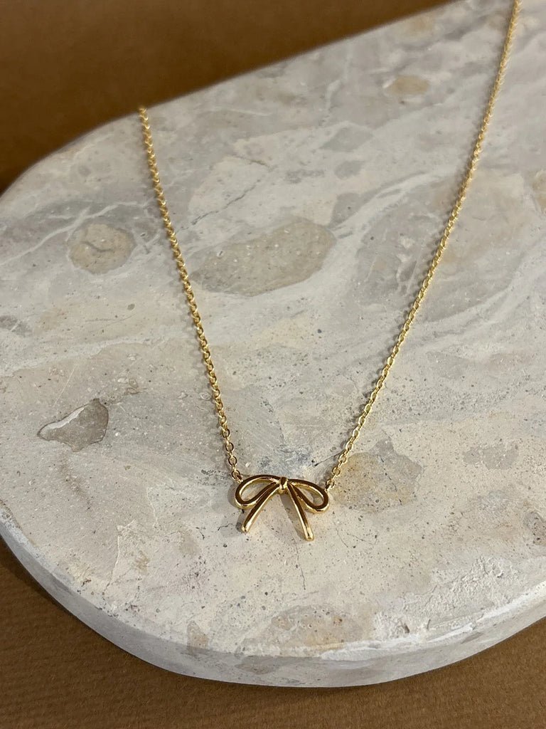 LUSTRE & SAGE - CARRI BOW 18K GOLD PLATED NECKLACE