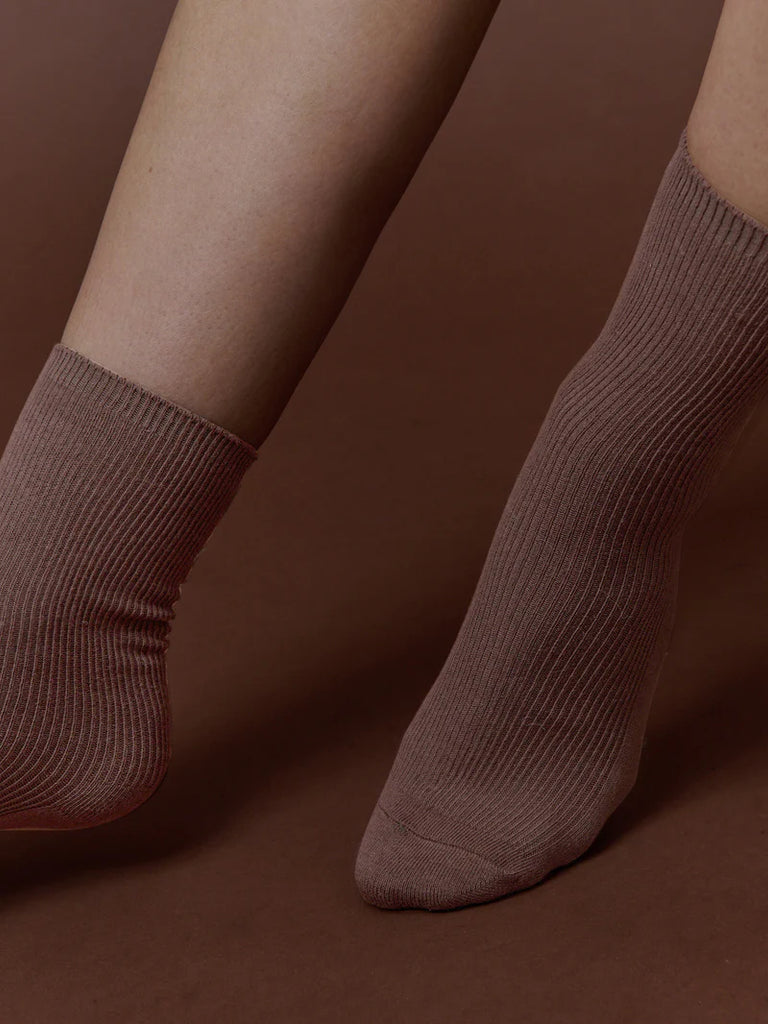 ANGELS WHISPER - MOCHA RIB CREW SOCKS