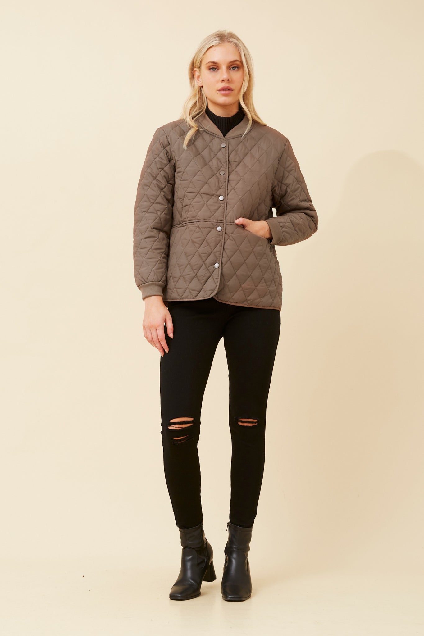 CKM - LONG SLEEVE QUILTED JACKET