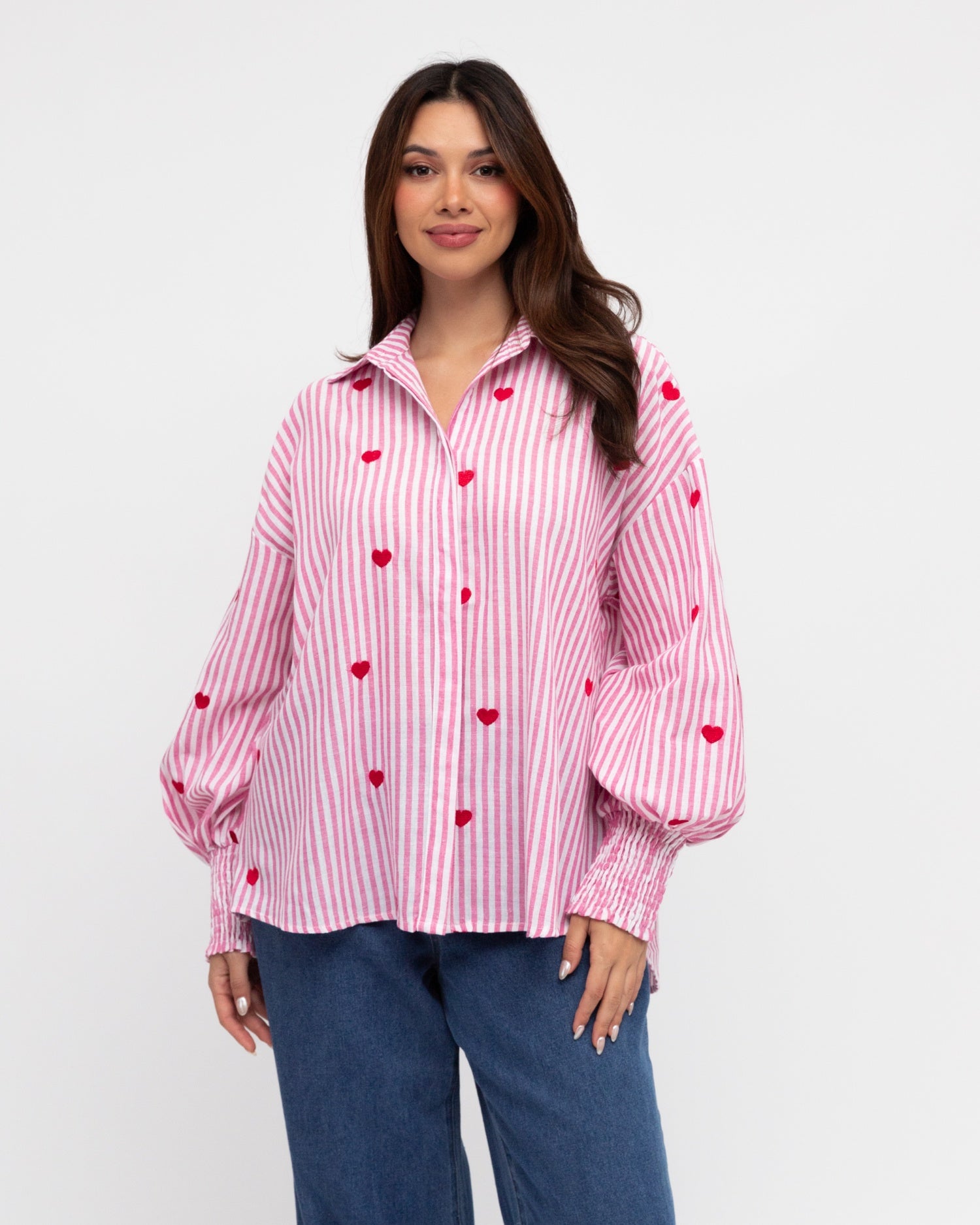 LABEL OF LOVE - HEART EMBROIDERY SHIRT