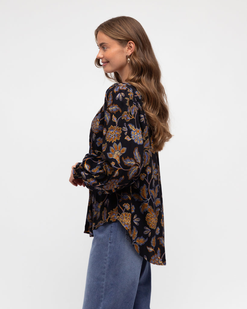 LABEL OF LOVE - ENCHANTED TOP