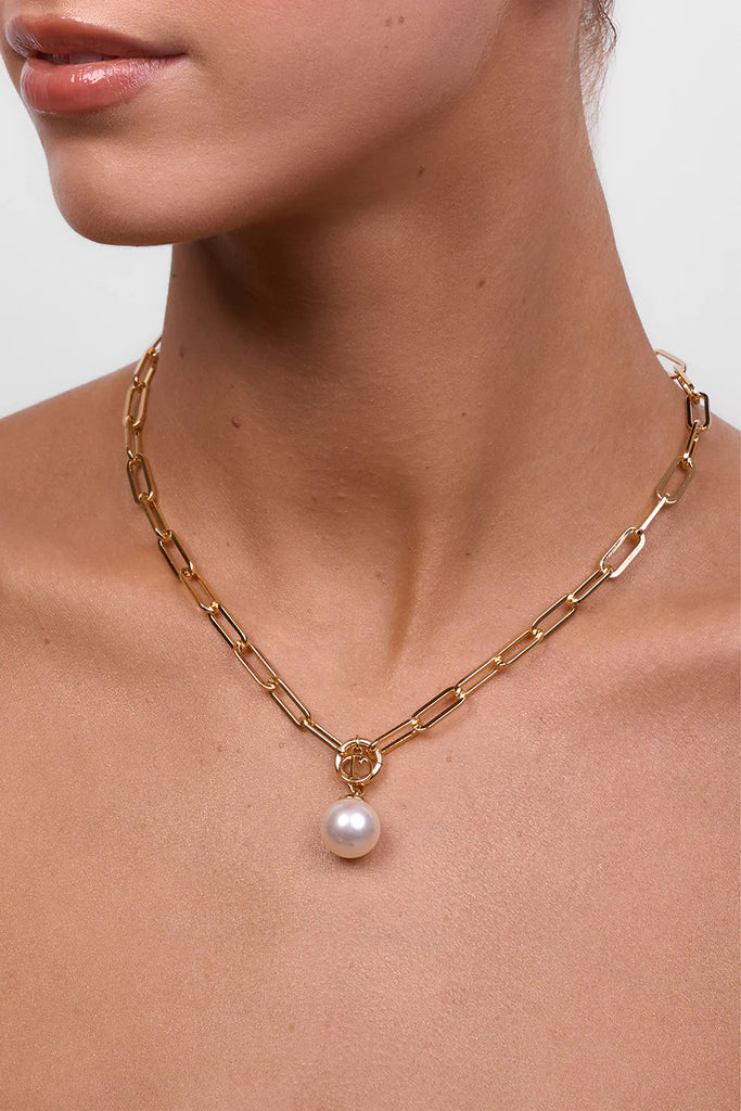 LIBERTE - HAYLEY PEARL NECKLACE