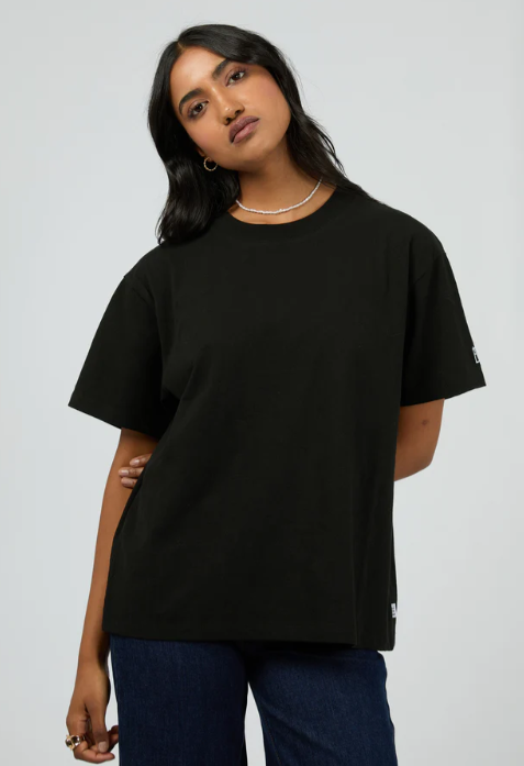 ALL ABOUT EVE - BASIC MONOGRAM TEE