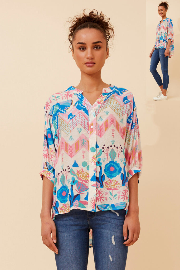 CKM - 3/4 SLEEVE PRINTED BACK BUTTON DETAIL SHIRT