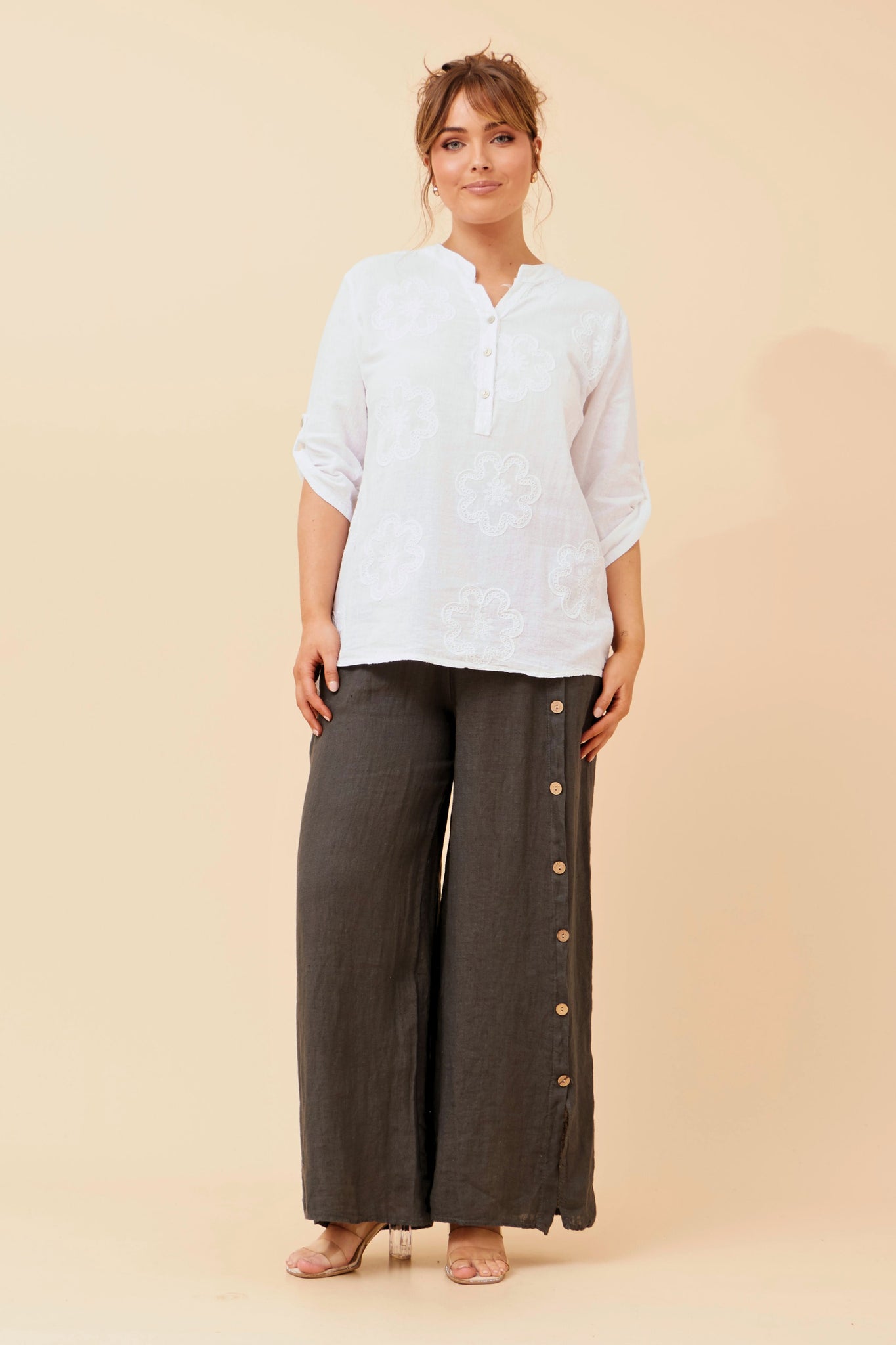 CKM - EMBROIDED TOP