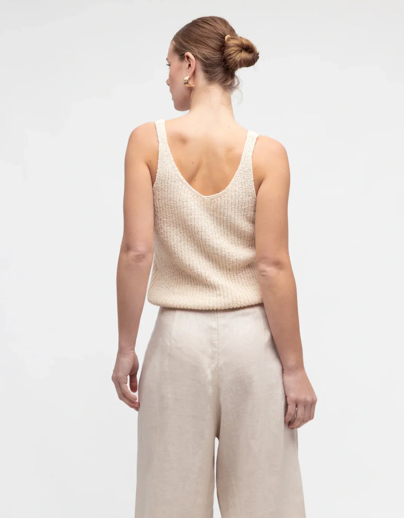 WHITE CLOSET - BOUCLE KNIT TANK