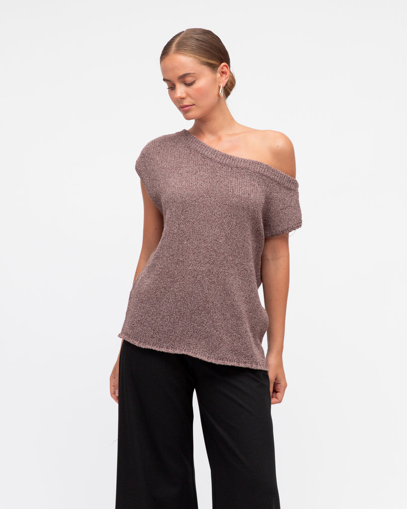 WHITE CLOSET - KNIT WEAR