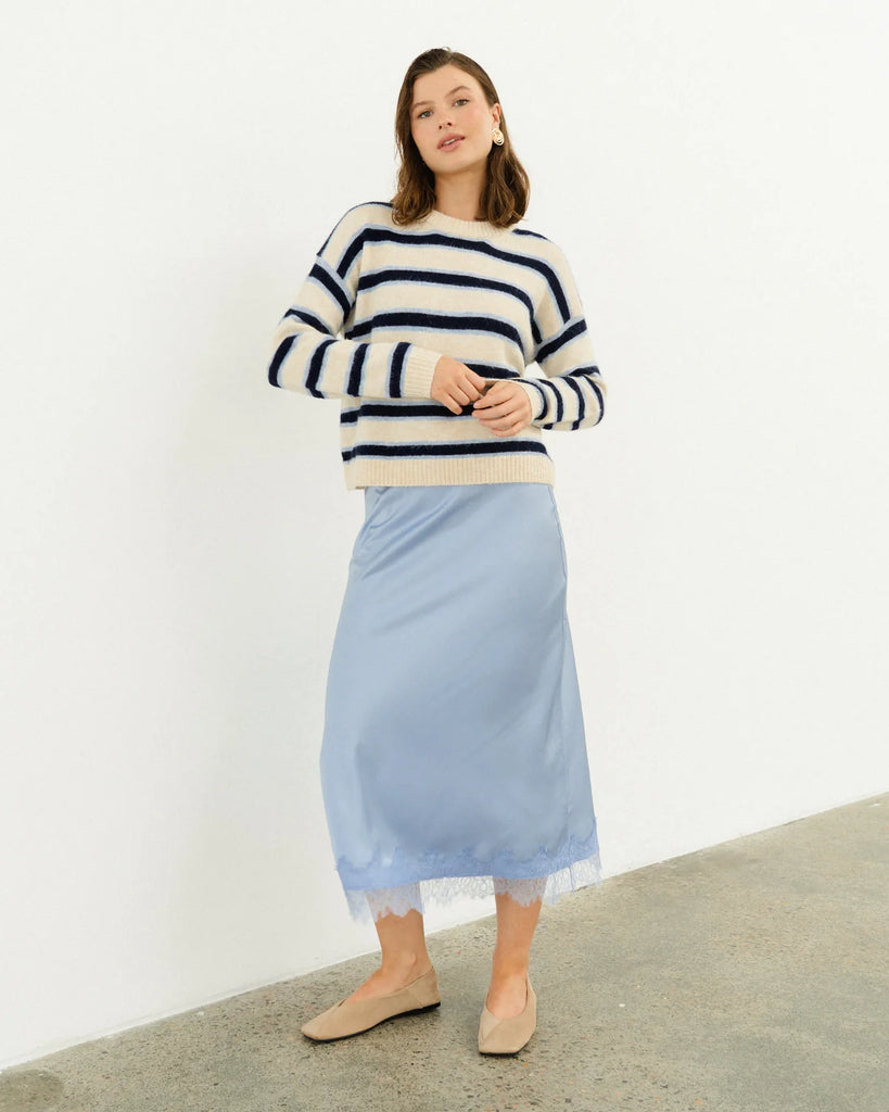 WHITE CLOSET - STRIPE KNIT JUMPER