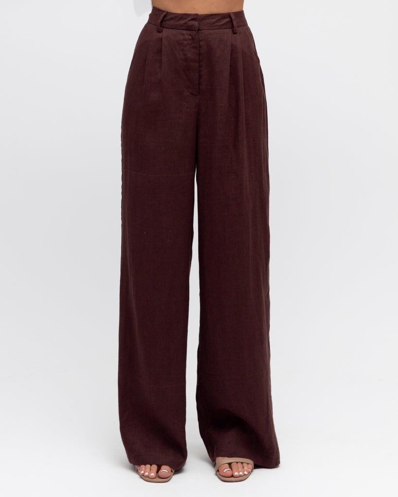 WHITE CLOSET - PANTS