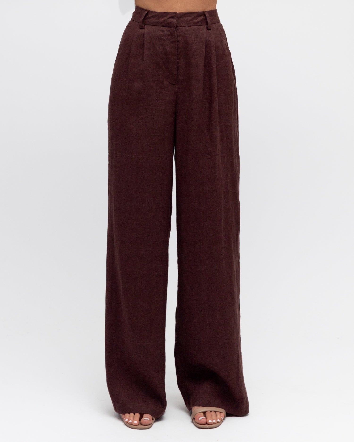 WHITE CLOSET - PANTS