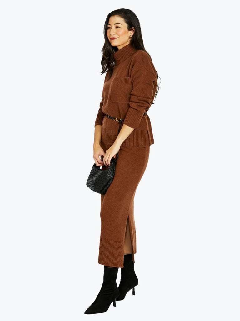 JUMP - ROLL NECK POCKET PULLOVER