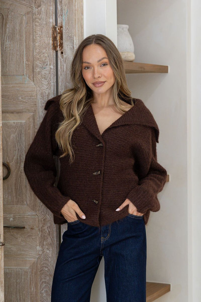 MISS MARLOW - FLUFFY RIBBED TOGGLE CARDI