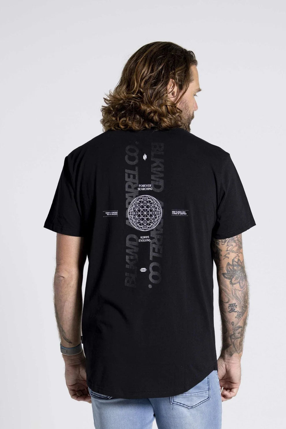 BLACKWOOD - WALLACE SS LONGLINE TEE