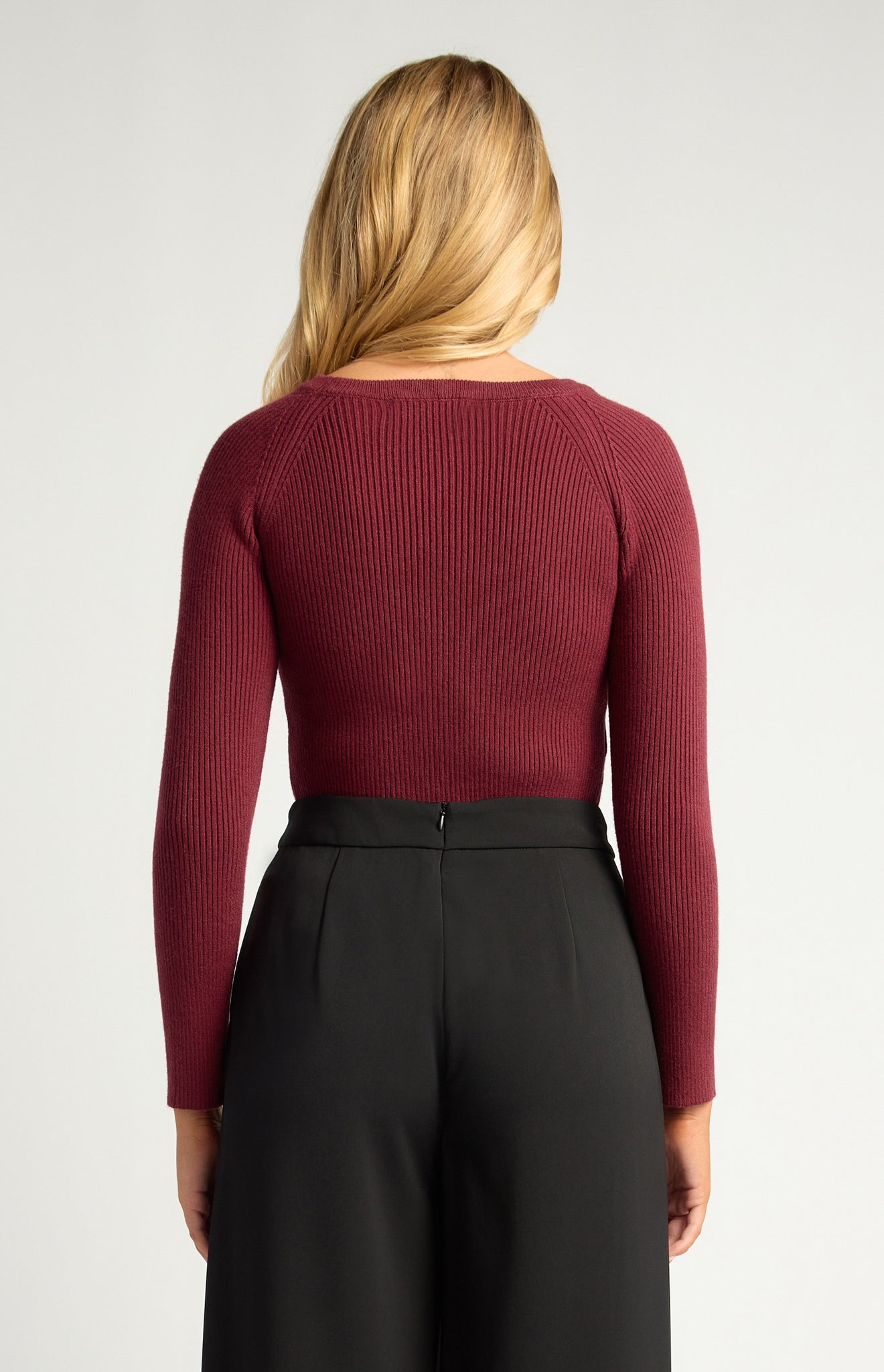 STYLE STATE - ROUND NECK RIBBED TOP