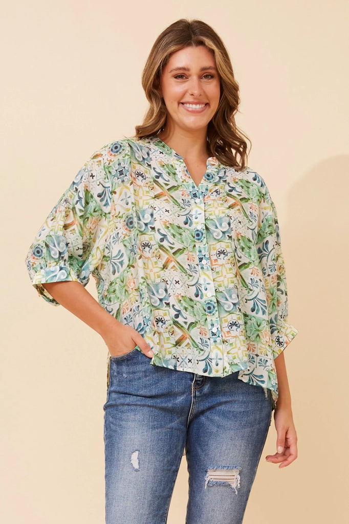 CKM - 3/4 SLEEVE PRINTED SHIRT WITH BACK BUTTON DETAIL