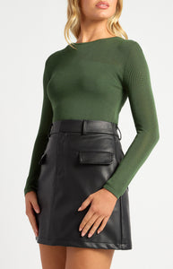 STYLE STATE - SHEER CONTRAST PANEL TOP